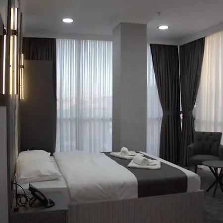 Night Uemraniye Hotel